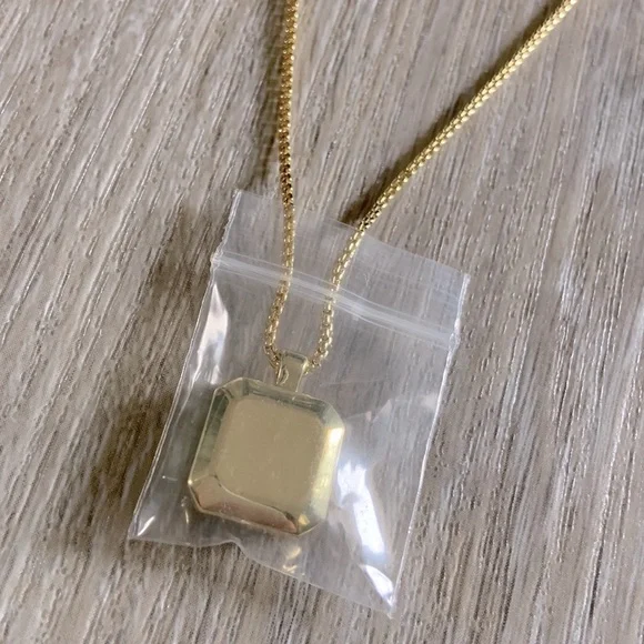 GORJANA ADLER Pendant Necklace NWT - Picture 8 of 11